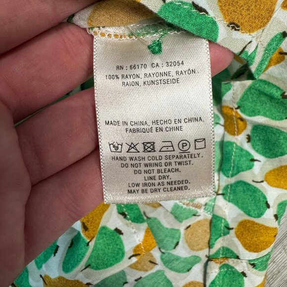Conversations by Anthropologie limited edition pear print button down top 8 O24 - Picture 3 of 5